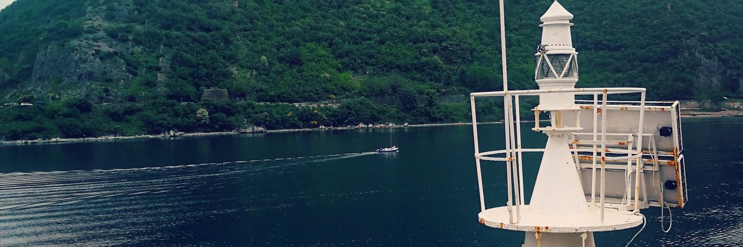 majaloop's profile banner image