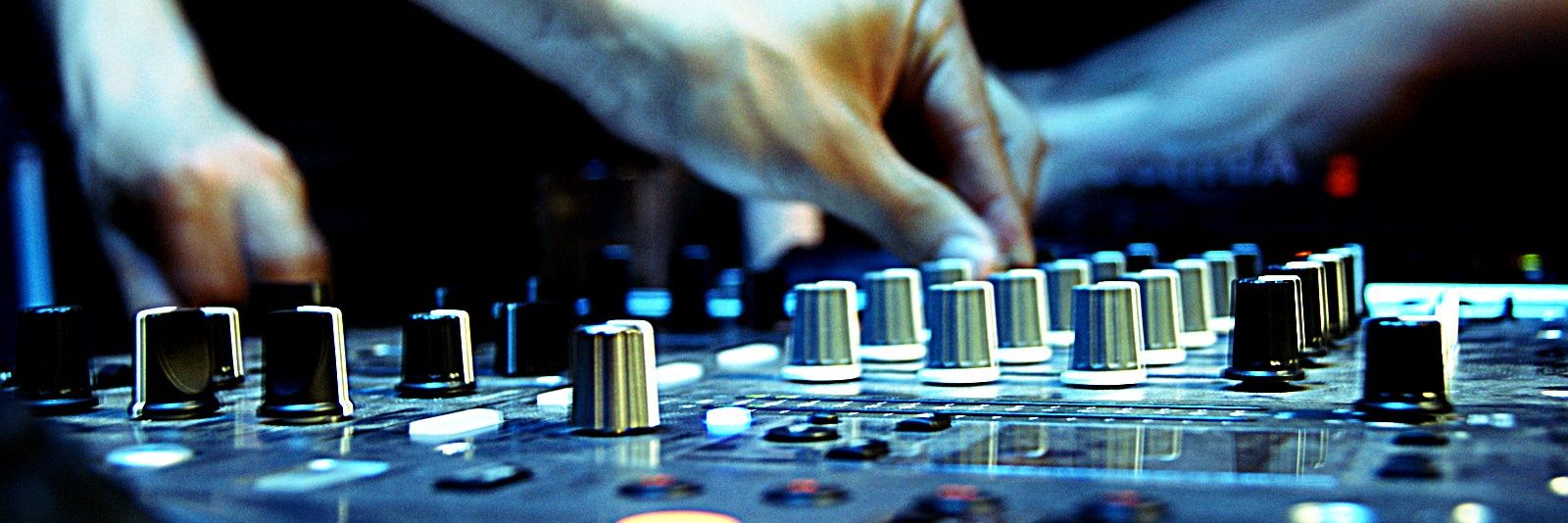 Edison Ramírez  banner