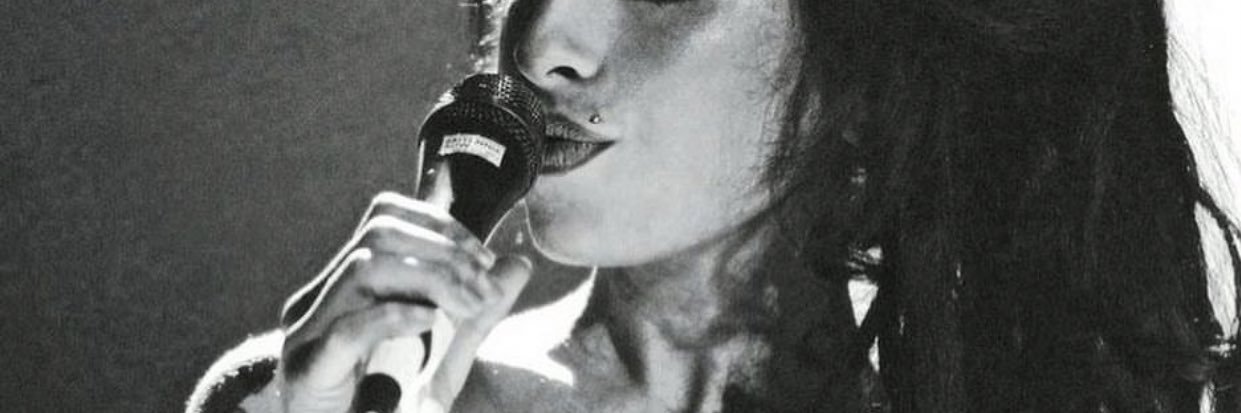 mayraape's profile banner image