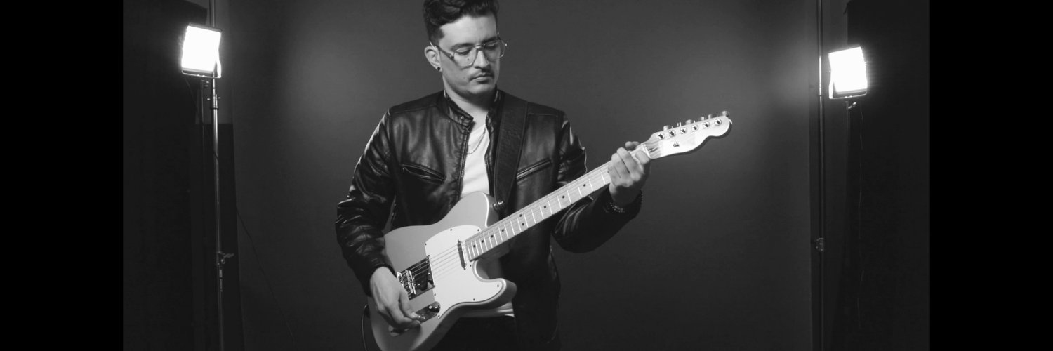 dgonzarias's profile banner image