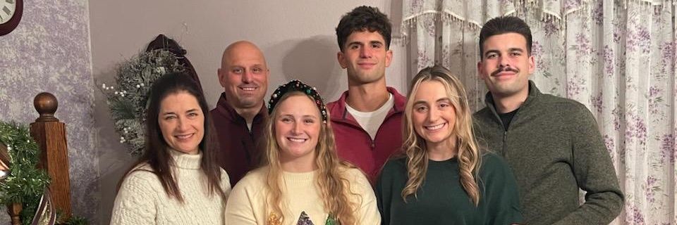 momhoops's profile banner image