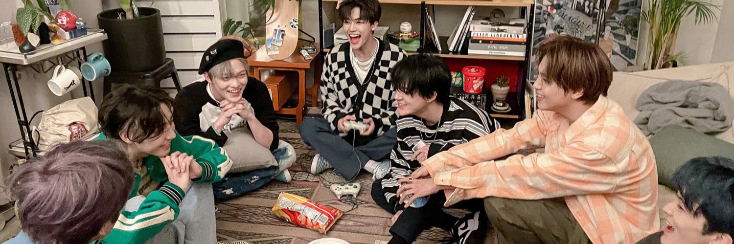 faneun14's profile banner image