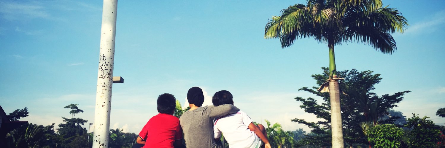 Twitter banner for @junisa