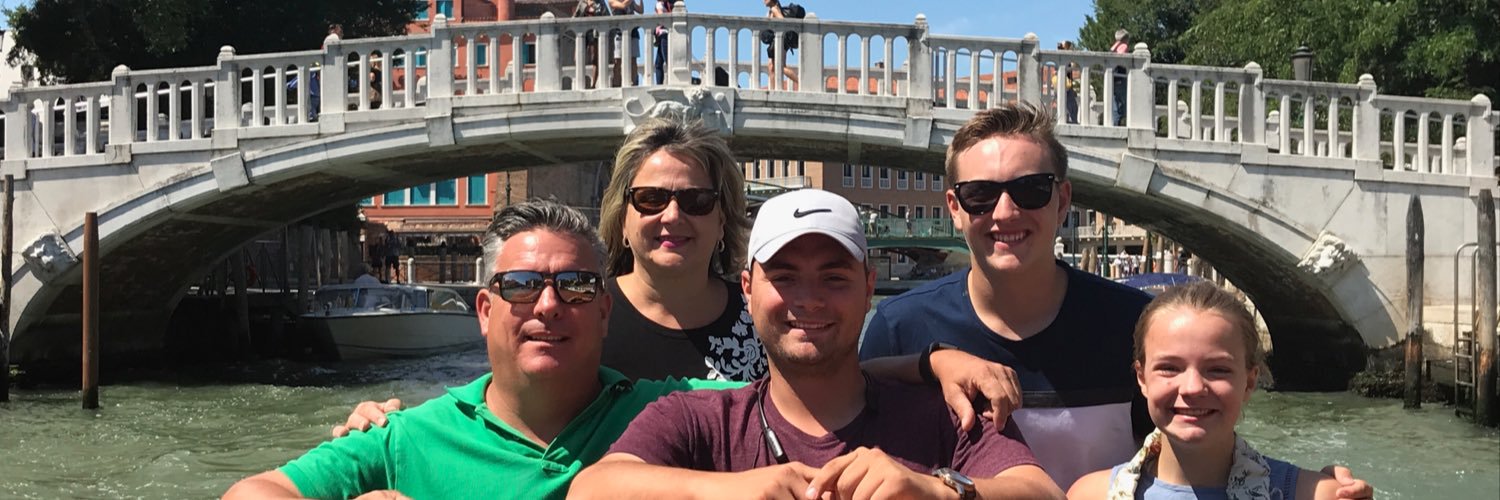 DOsmun's profile banner image