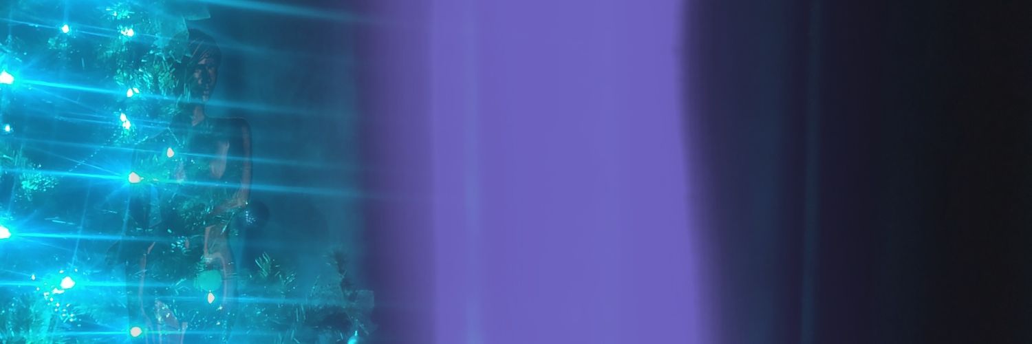 H banner
