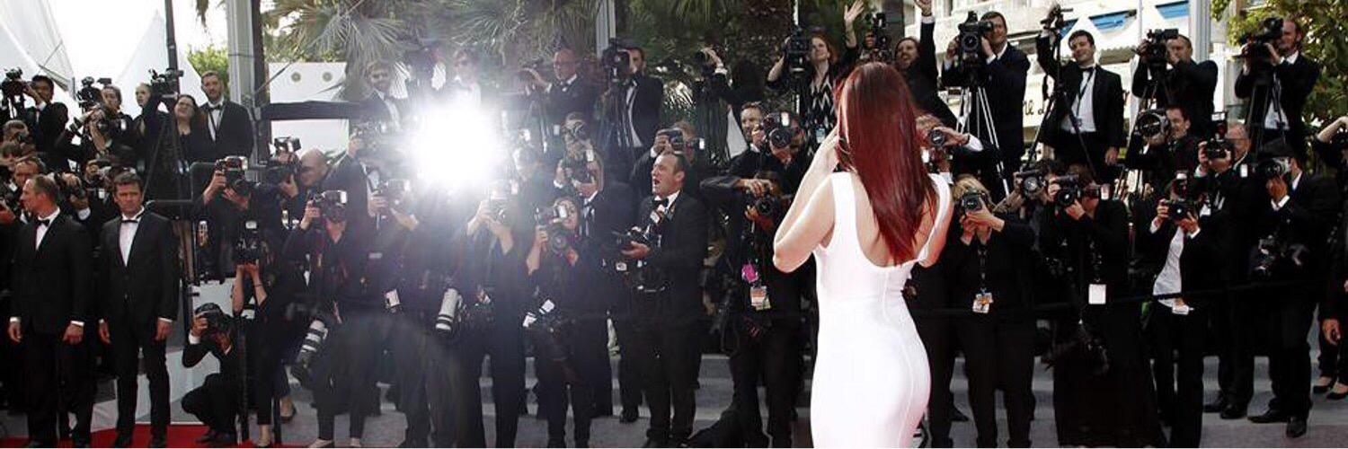 Average Socialite banner