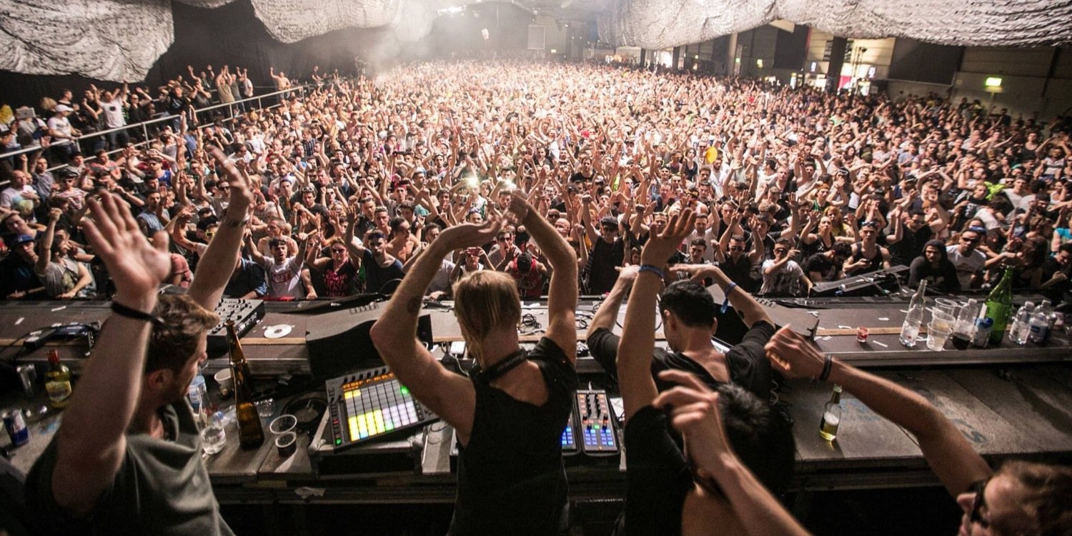 Techno Family AR banner