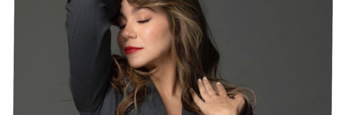 Denissecmakeup's profile banner image