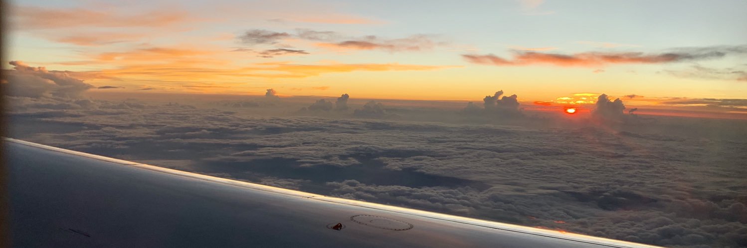 idubya's profile banner image