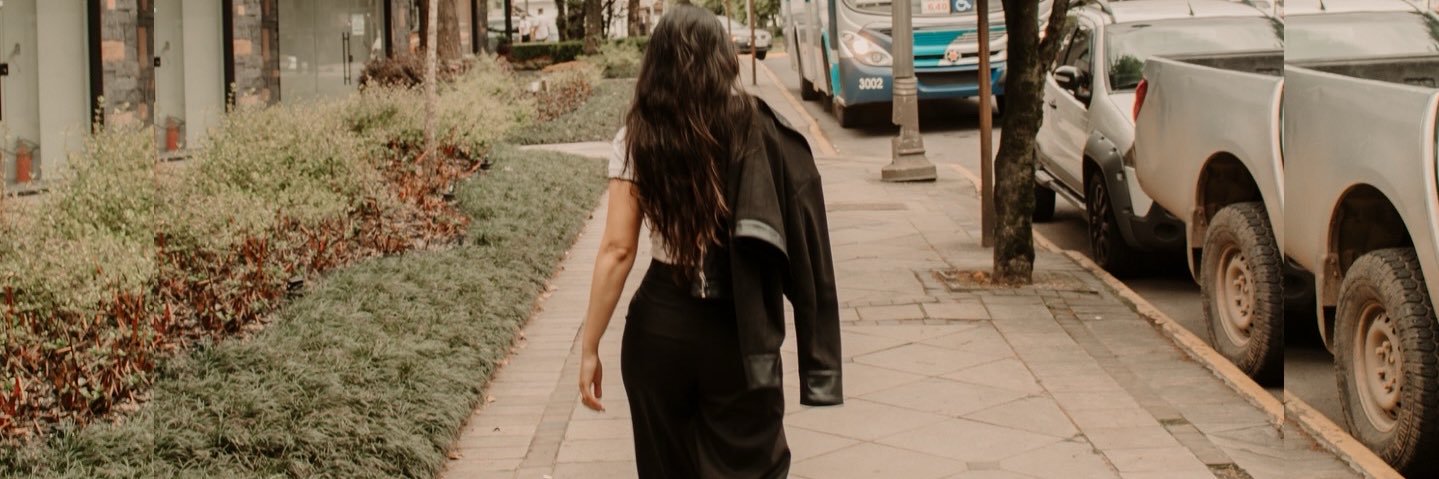 brunaveveta's profile banner image