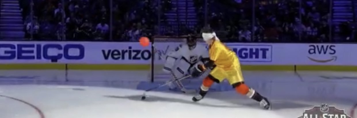 ☀️Christine B🦆🏒 banner
