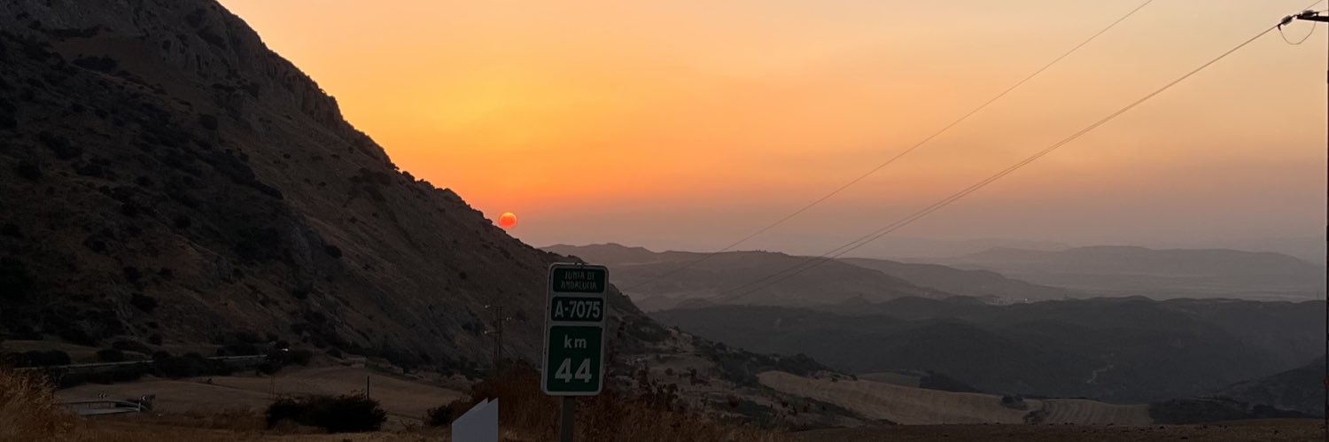 vanesapm9's profile banner image