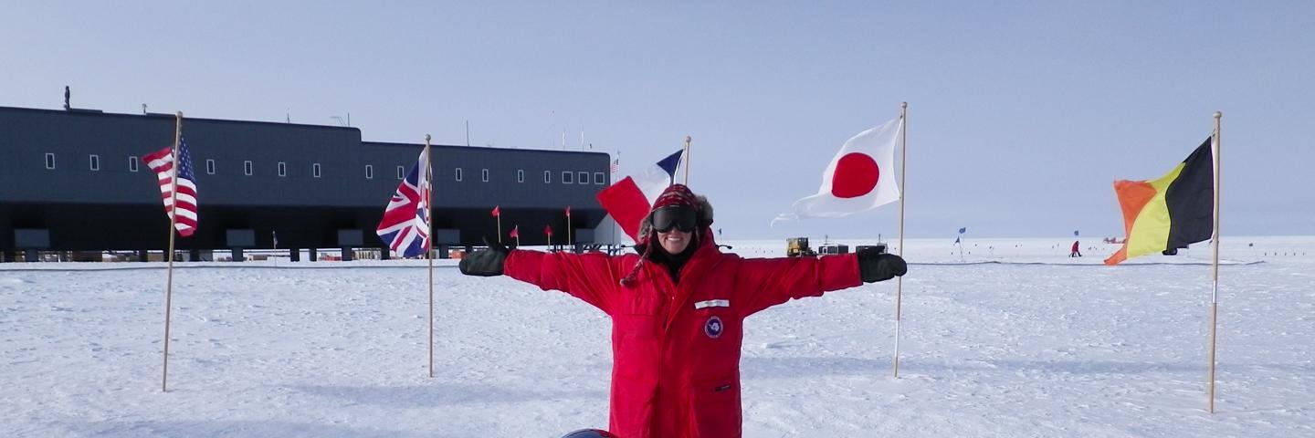 Melissa ‘crewed-not-manned’ Lane, PhD 🟧 banner