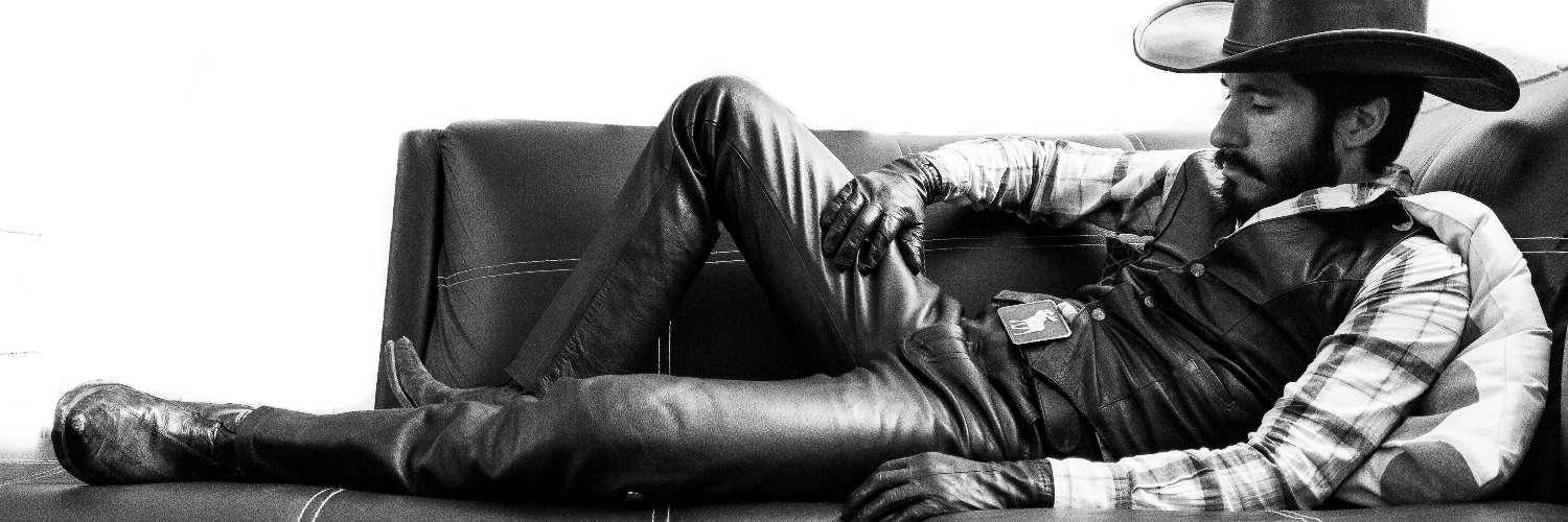 memo_leather's profile banner image