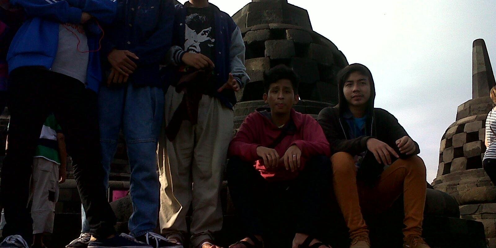 farhanmoetz's profile banner image