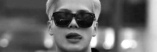 houry banner