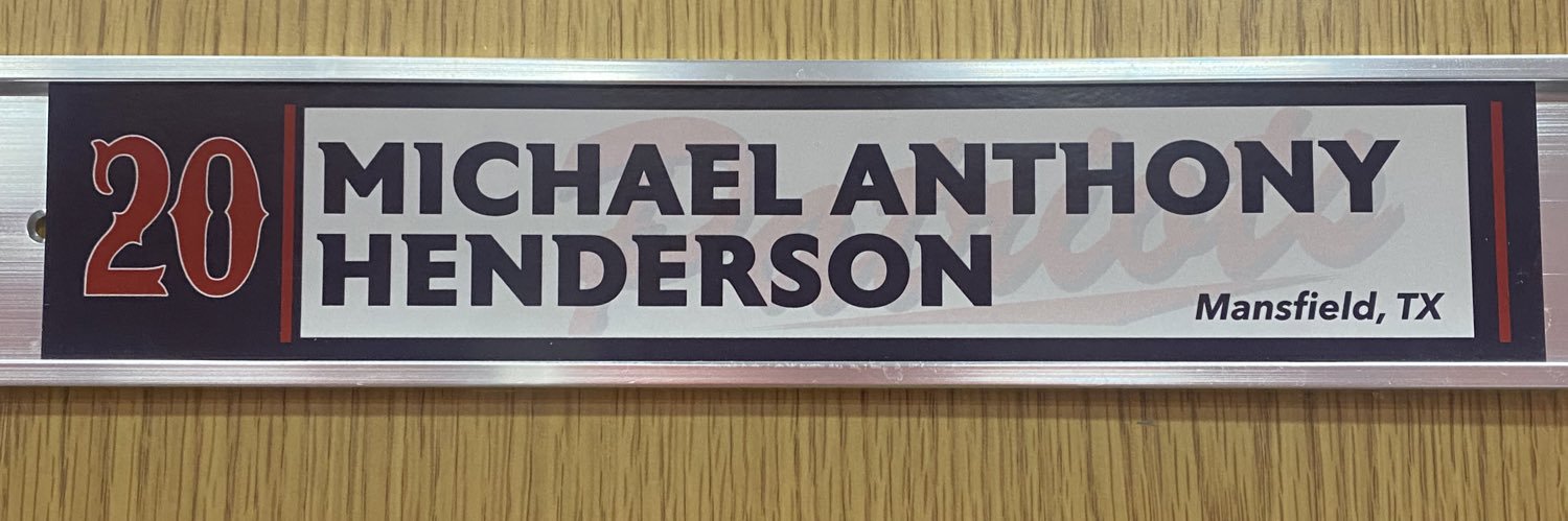 Mike 🖤🦋 banner