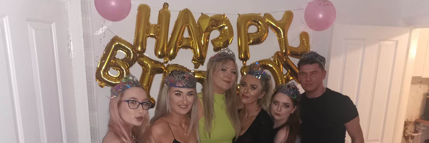 Ali 🦋 banner