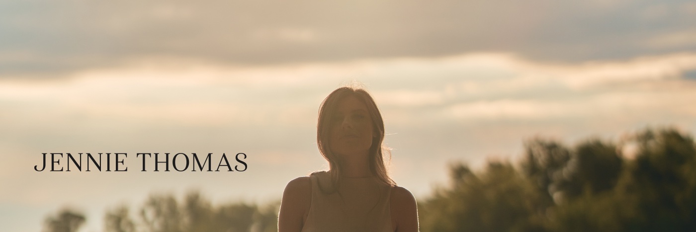 Jennietidbits's profile banner image