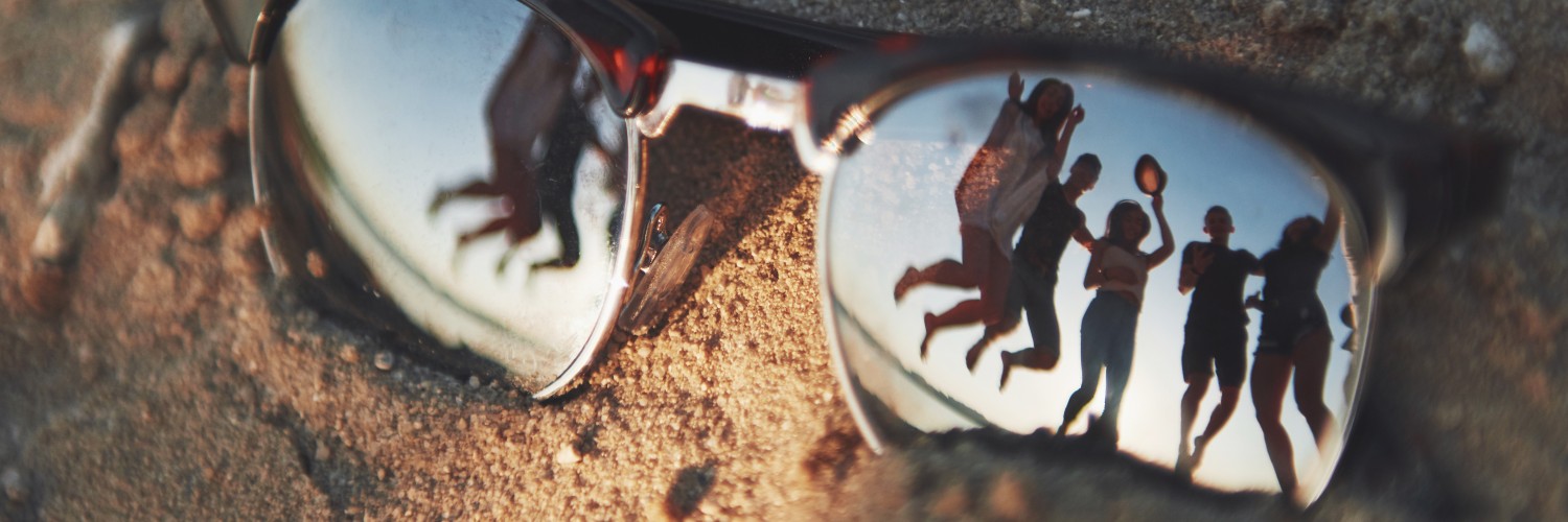 Glasses_Gallery's profile banner image