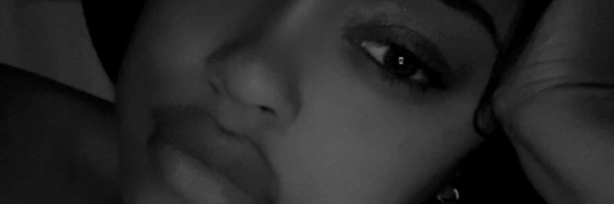 dessbelle's profile banner image