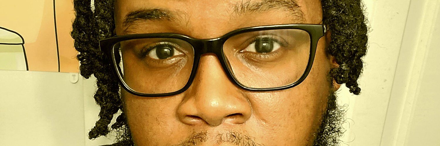 Heyitshugz's profile banner image