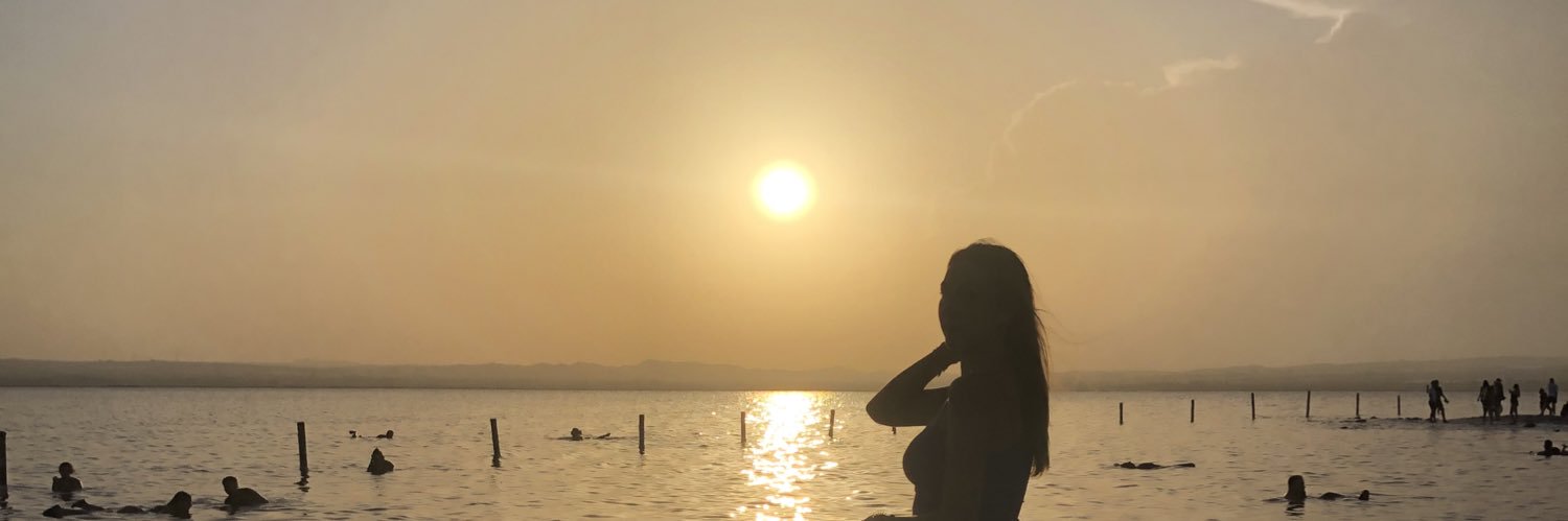 Tania2112's profile banner image