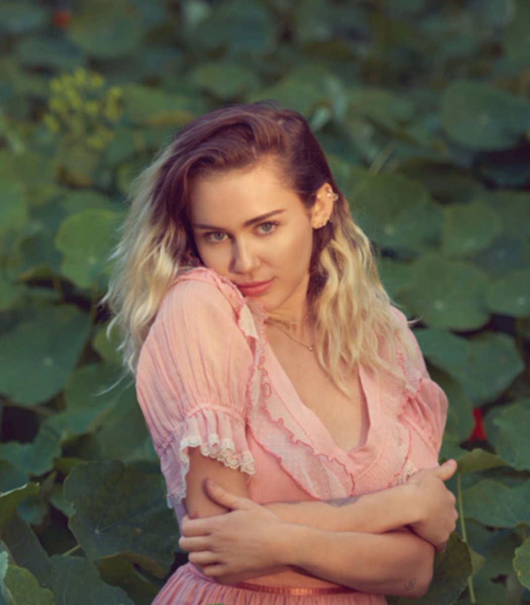 MileyCLoverzz's profile banner image