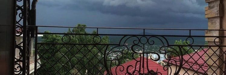 eomx9's profile banner image