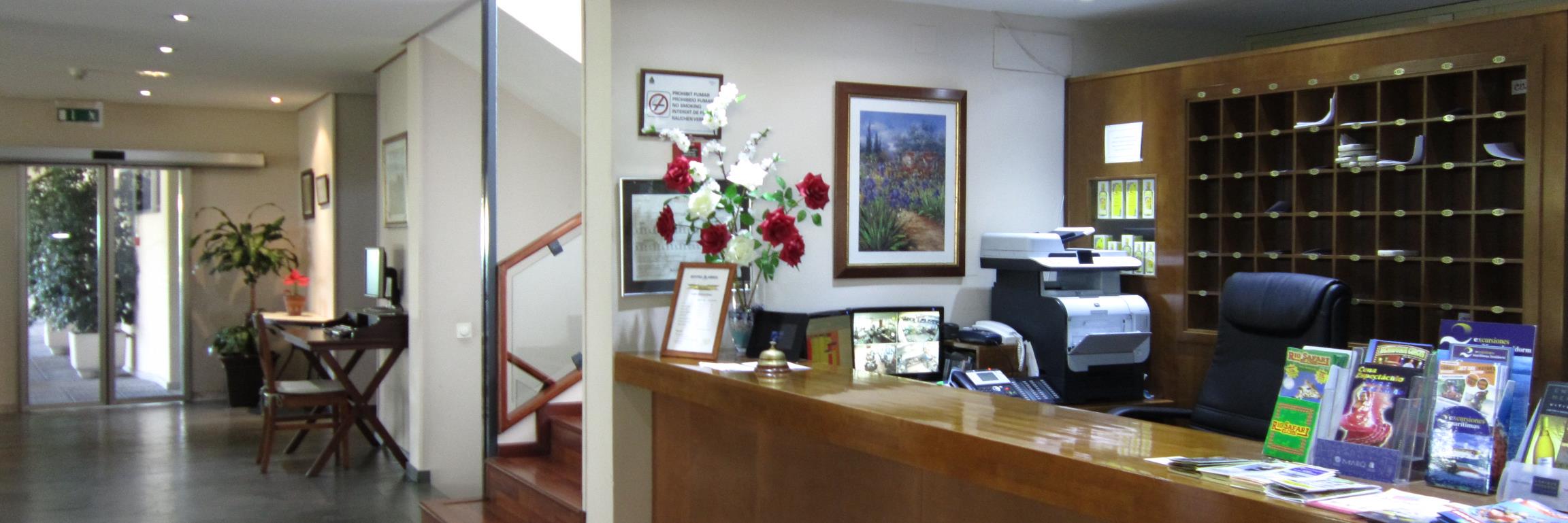 hotelabril's profile banner image