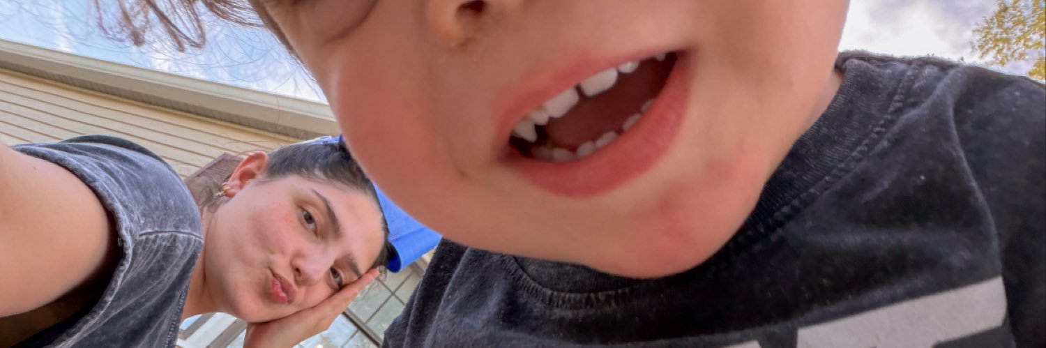 notdebraaa's profile banner image
