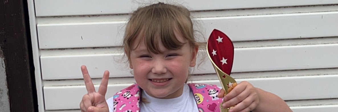 keelyscotthall's profile banner image