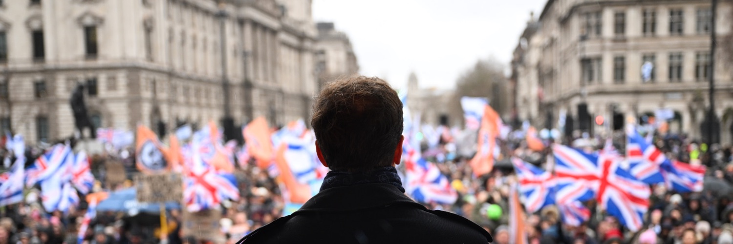 Gideon Falter banner