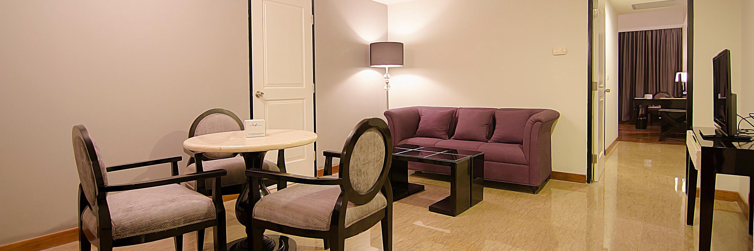 diradjahotel's profile banner image