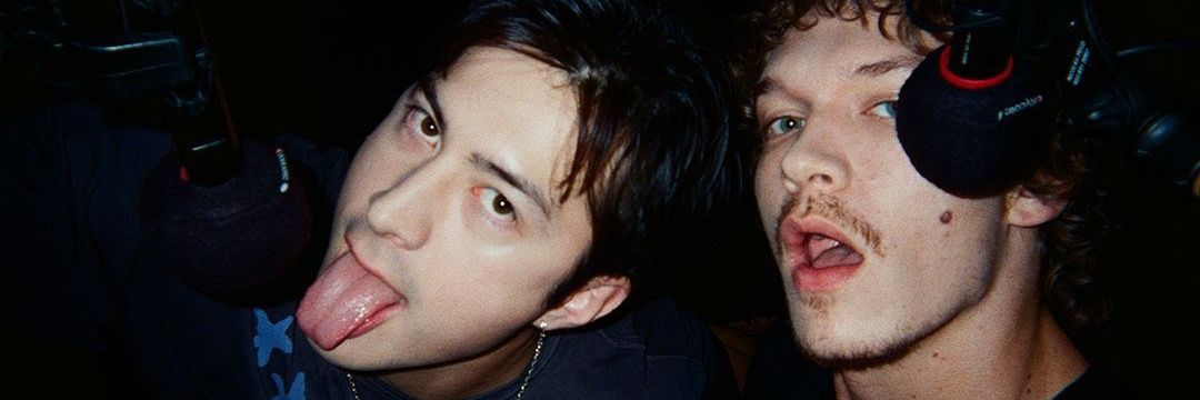 loeycoaster's profile banner image