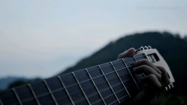 restuuuuu_'s profile banner image