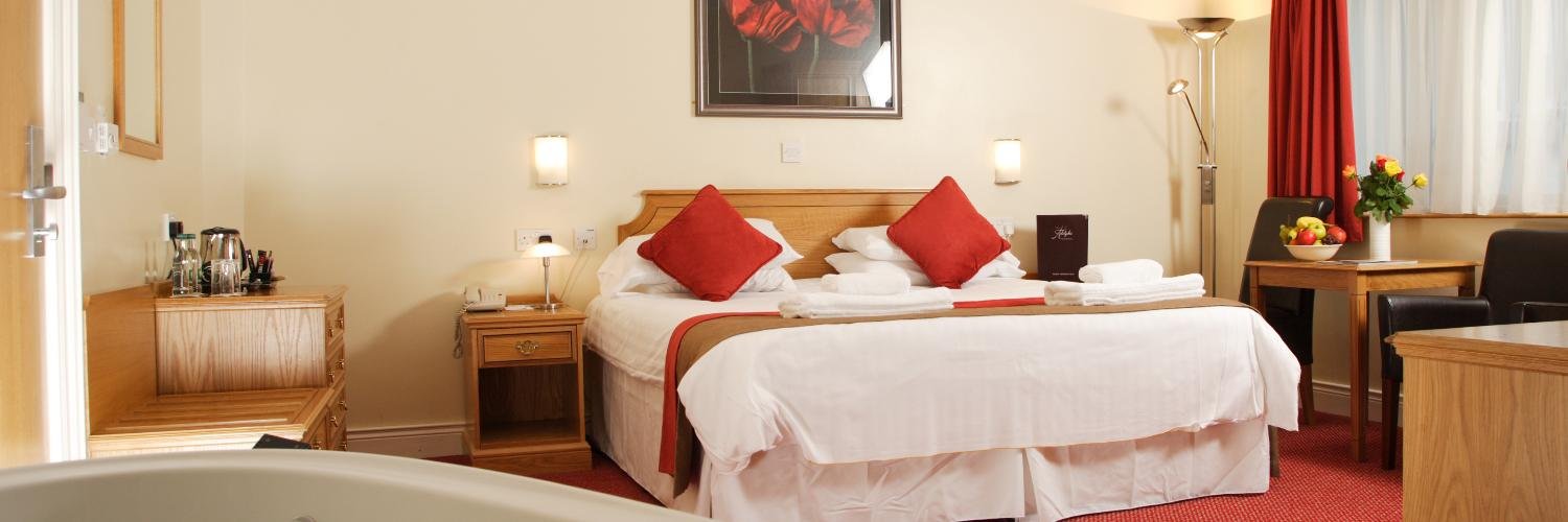 AdelphiPortrush's profile banner image