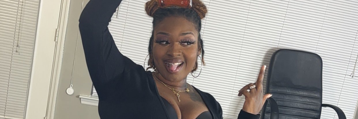 LADYSUPREMEE39's profile banner image