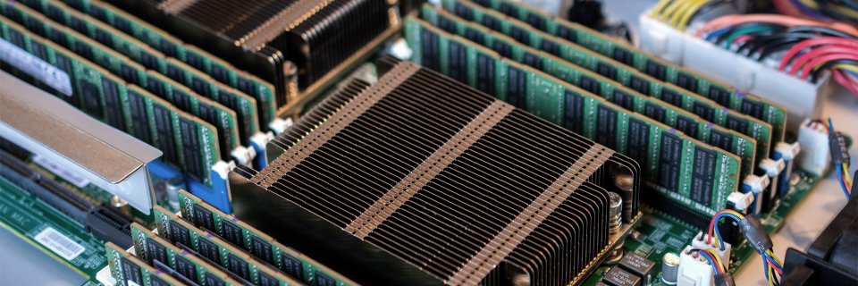 Living-Bots Hosting banner