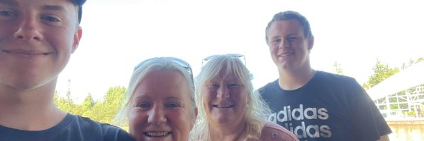 debstavs Profile Banner