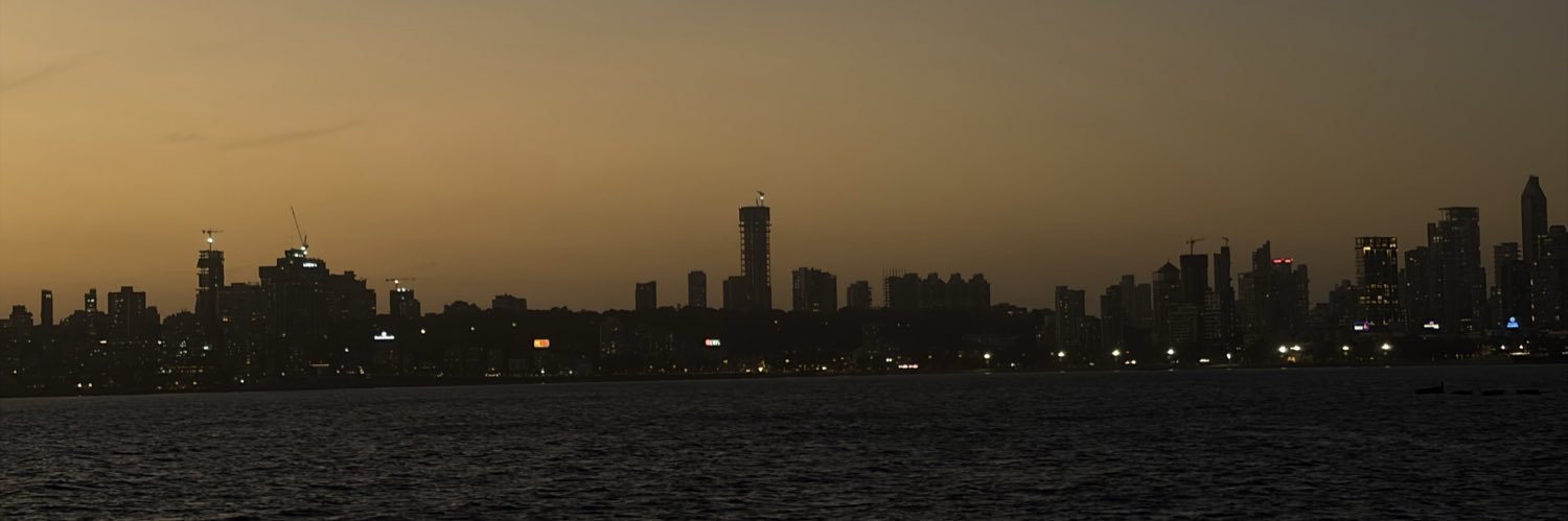 laude's profile banner image