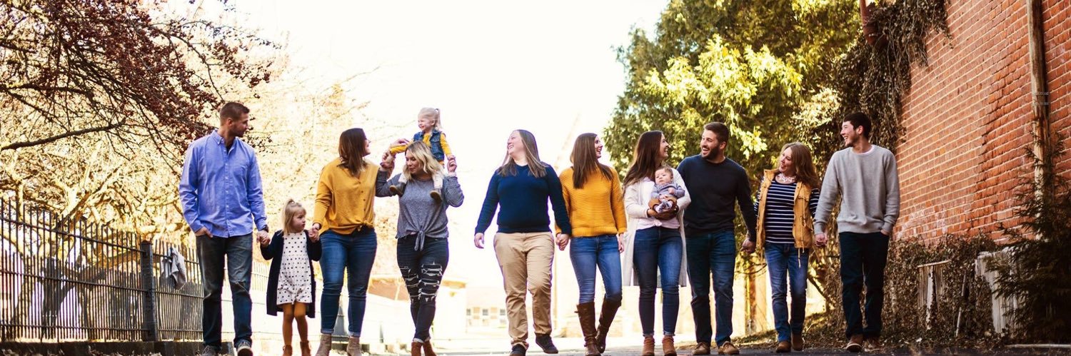 kaseygrayless's profile banner image