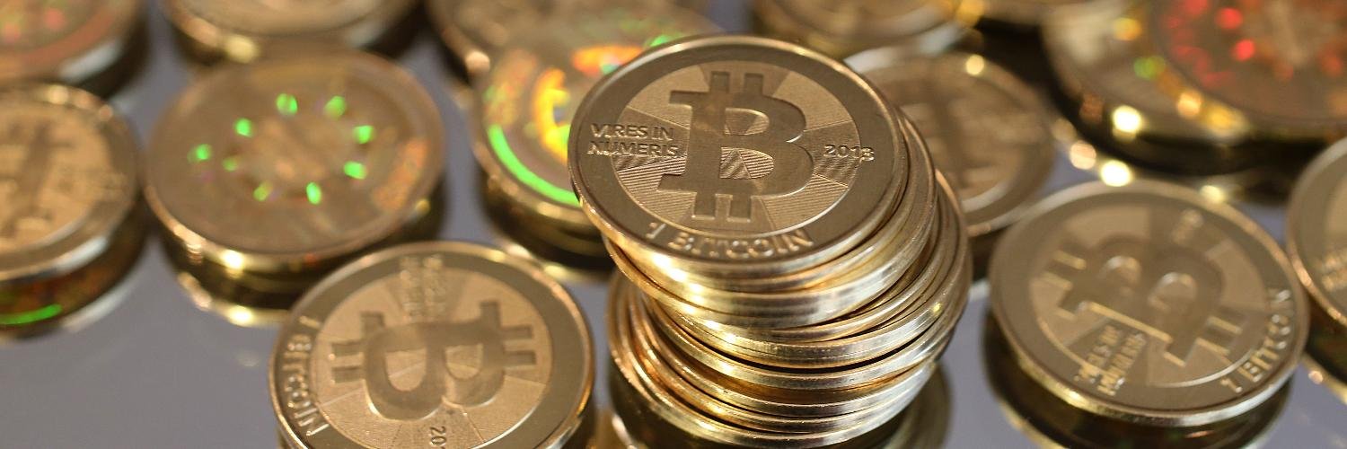 CryptoCoinsRev's profile banner image