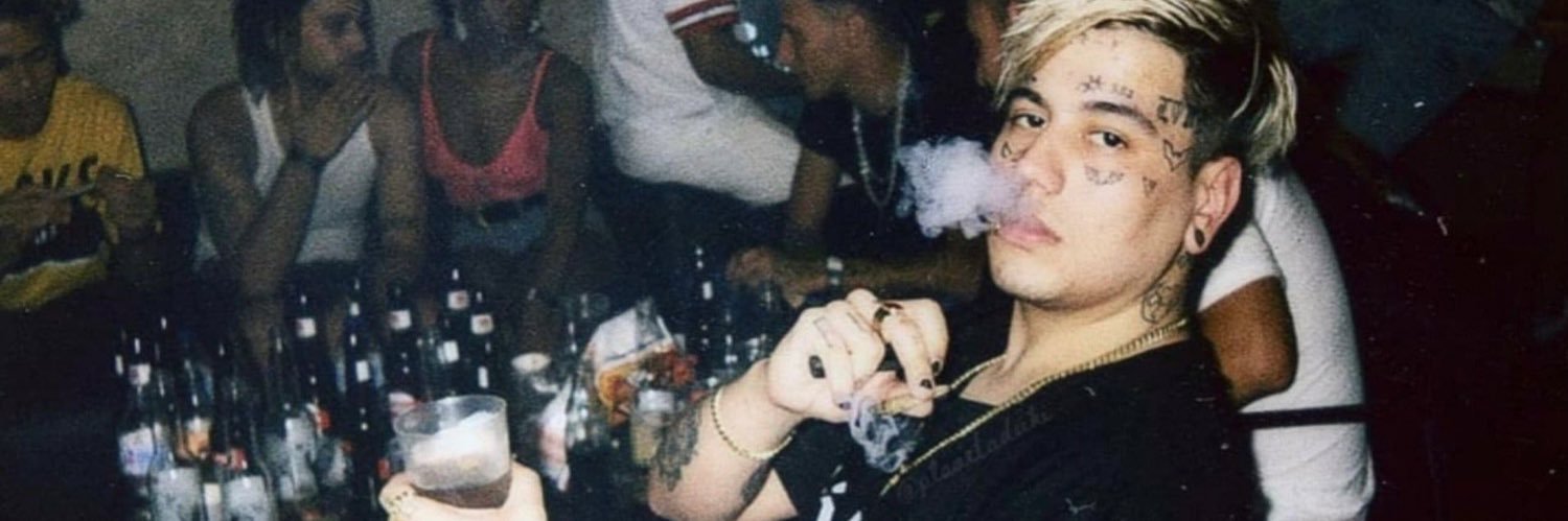 cache y cigarro 🍓 banner
