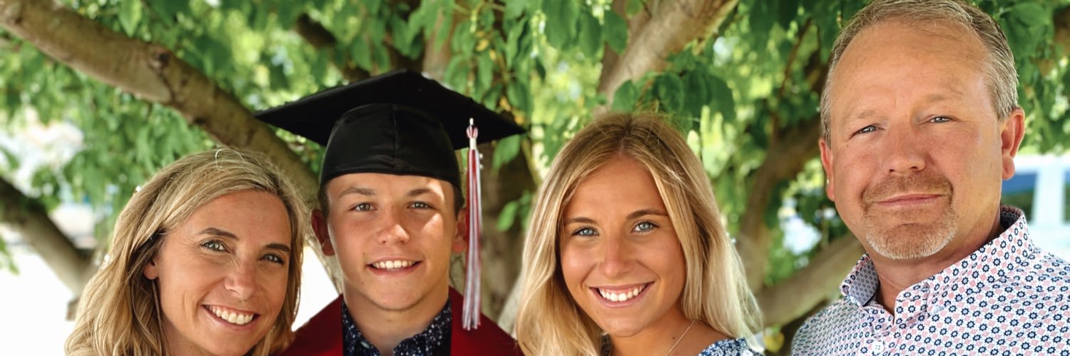 bailey_bakken's profile banner image