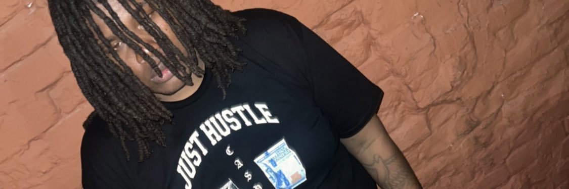 Mallydoee's profile banner image