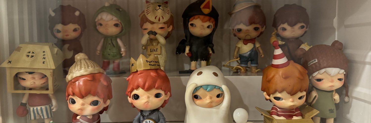 MiesAom's profile banner image