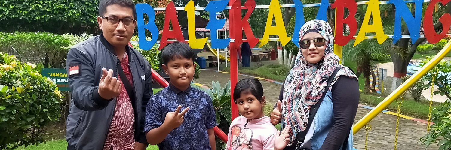 RiaIndahPuspit4's profile banner image