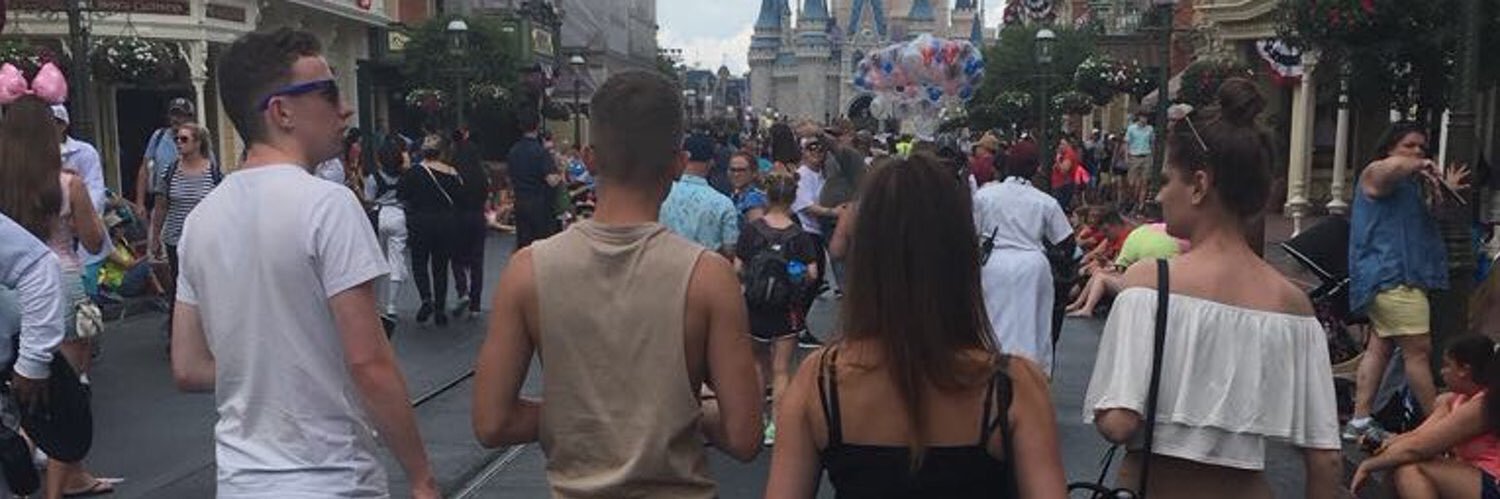 Alexaaron_'s profile banner image