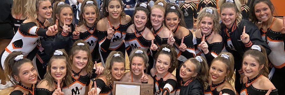 Minooka Varsity Cheer banner